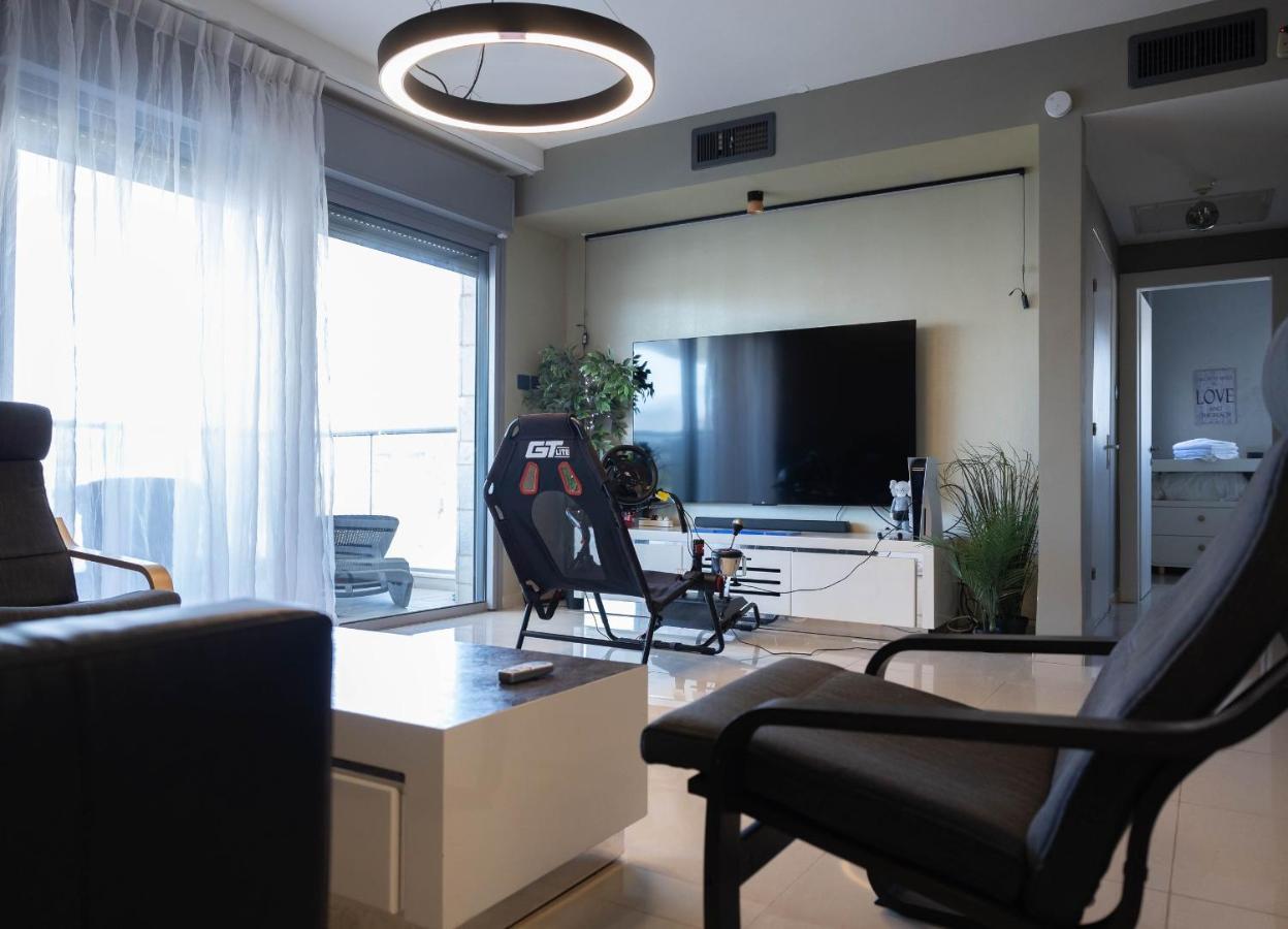 Fisharent Luxury Royal Park Suites Eilat Buitenkant foto