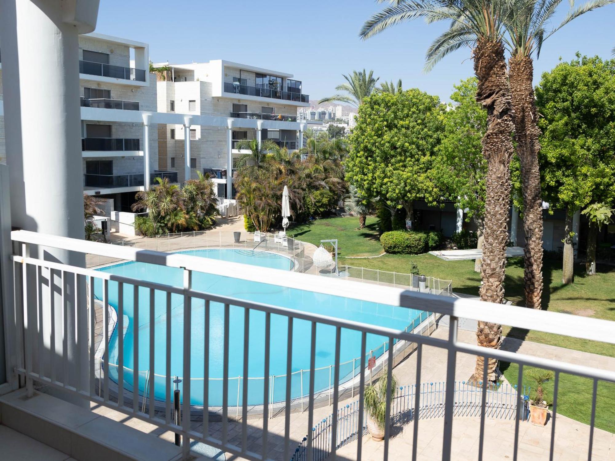 Fisharent Luxury Royal Park Suites Eilat Buitenkant foto