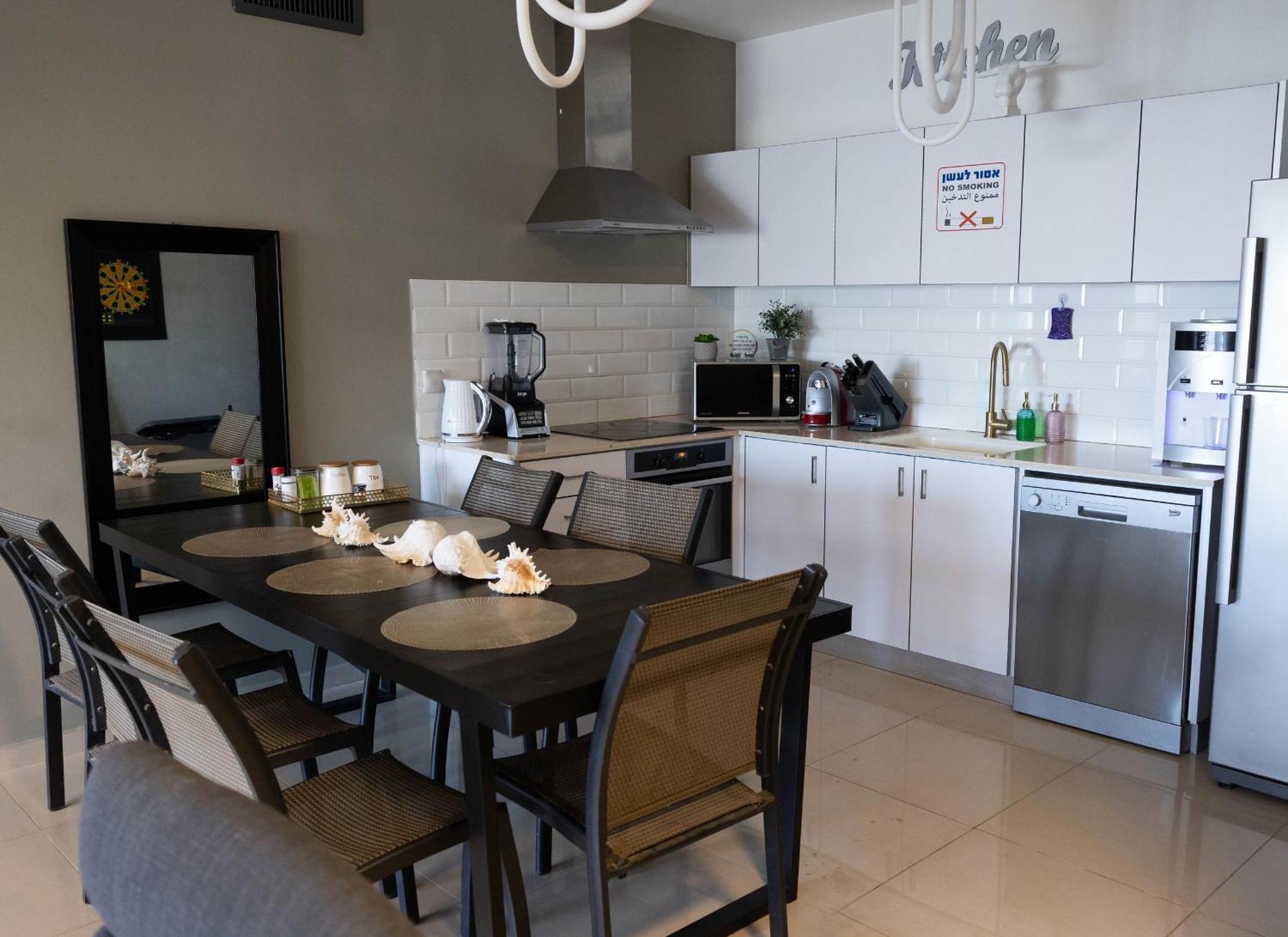 Fisharent Luxury Royal Park Suites Eilat Buitenkant foto